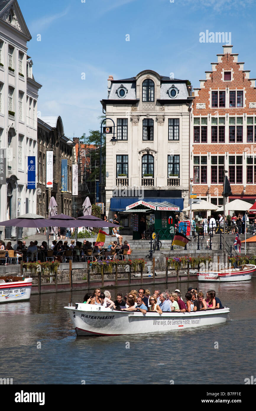 Le bateau-bus touristique Korenlei waterfront Gand Belgique Banque D'Images