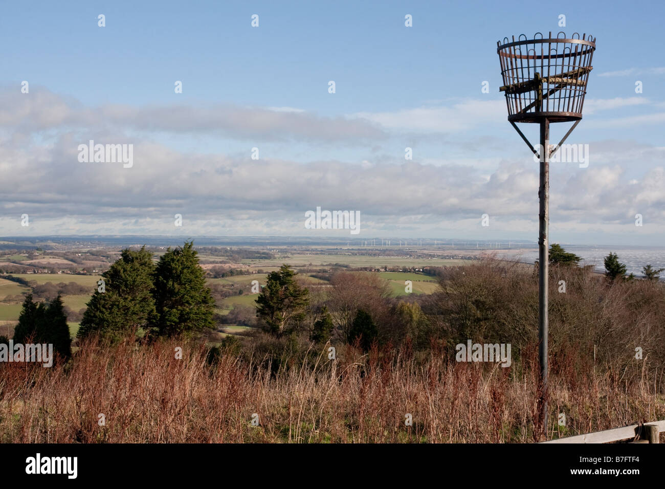 En regardant vers le nouveau Romney éoliennes de Fairlight, East Sussex Banque D'Images