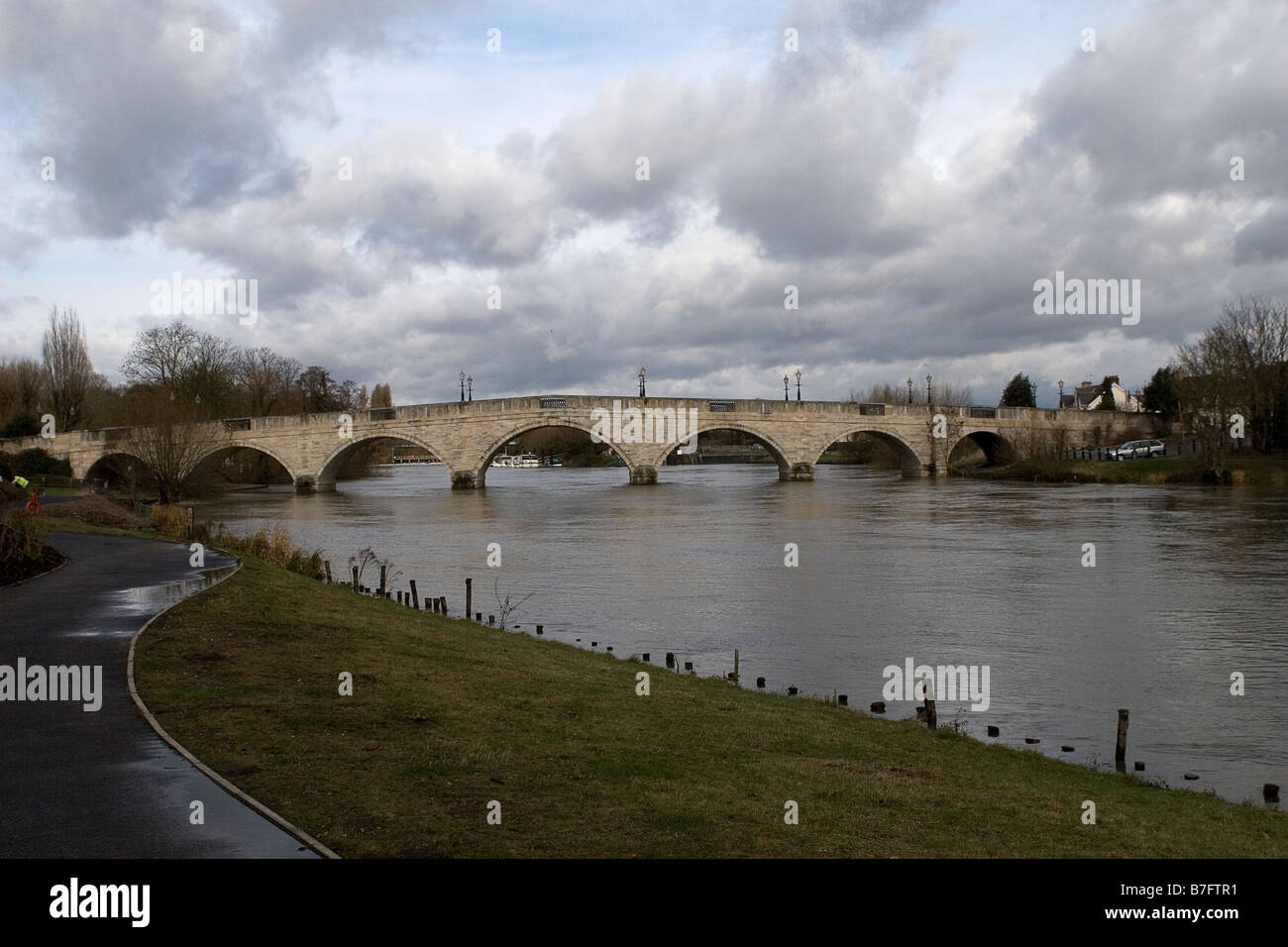 Pont de Chertsey Banque D'Images