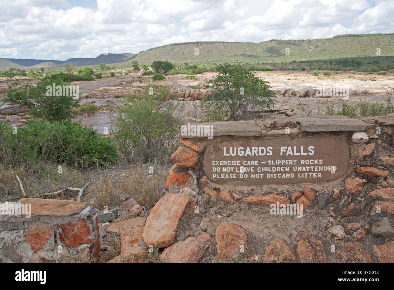 Panneau Lugards Falls Parc national de Tsavo East au Kenya Banque D'Images