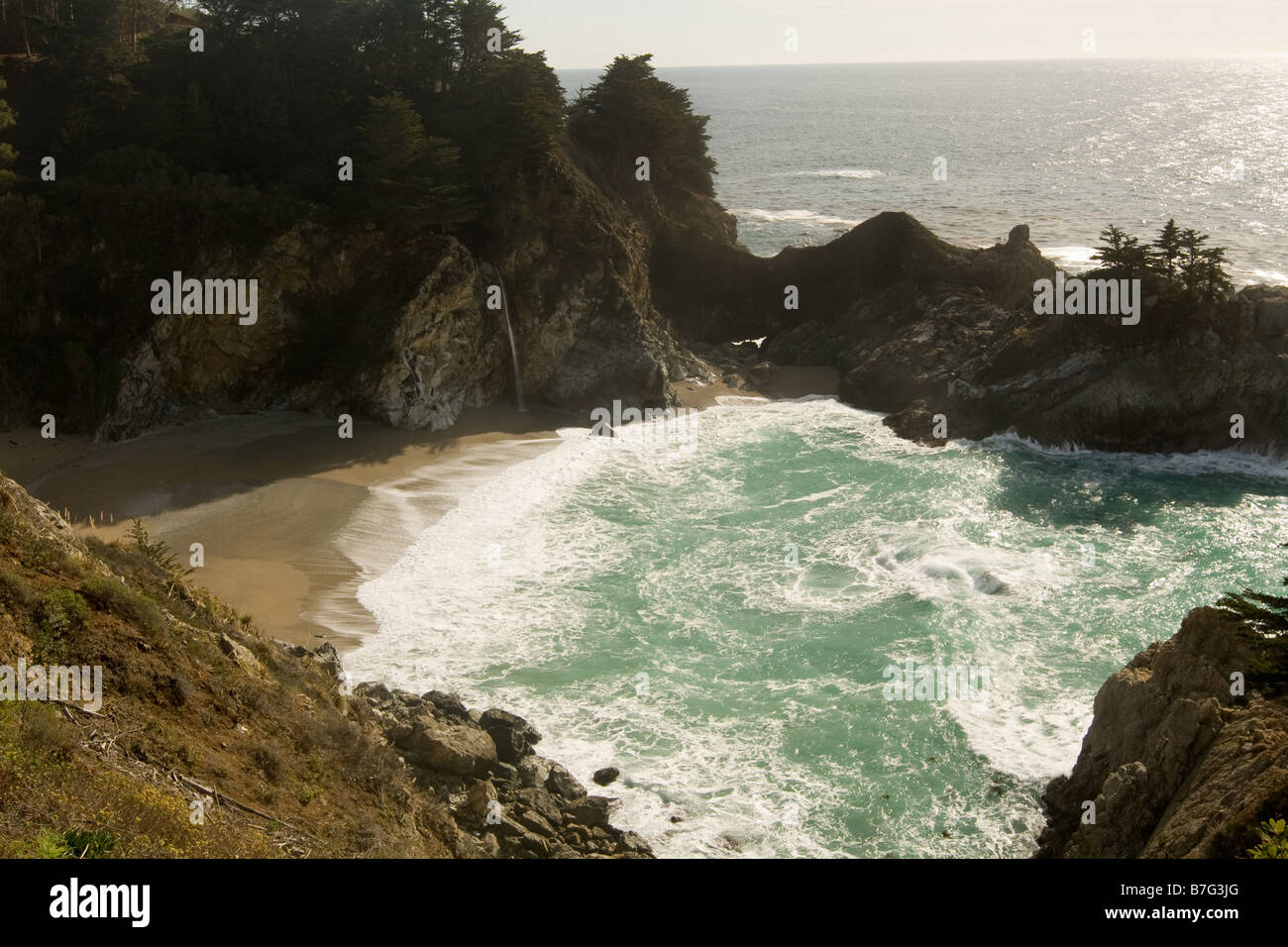 McWay Falls, Julia Pfeiffer Burns State Park, California coast Banque D'Images