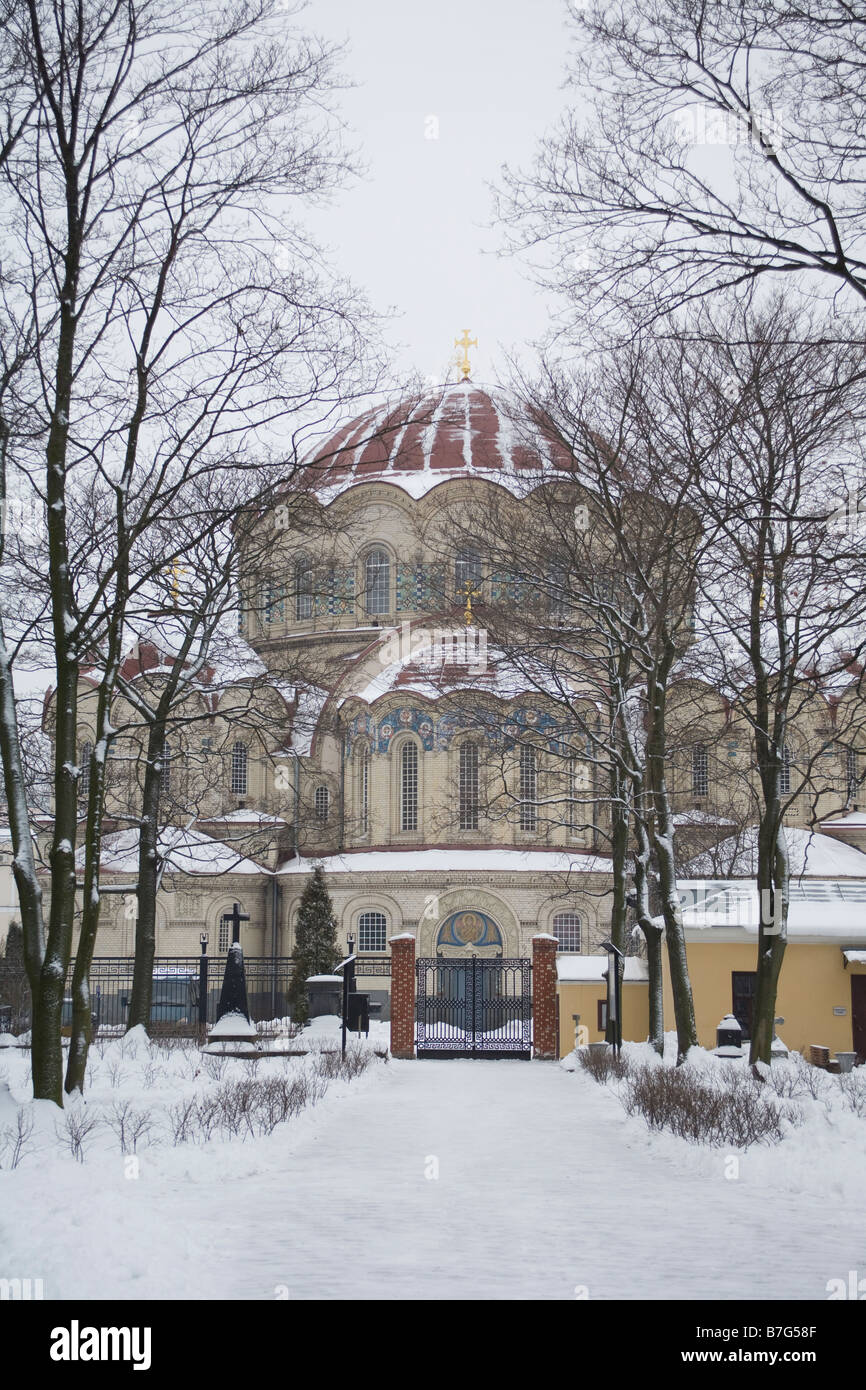 Voskresensky monastère novodevichy, Saint Petersburg, Russie. l'église de Kazan. vue du cimetière. façade est. Banque D'Images