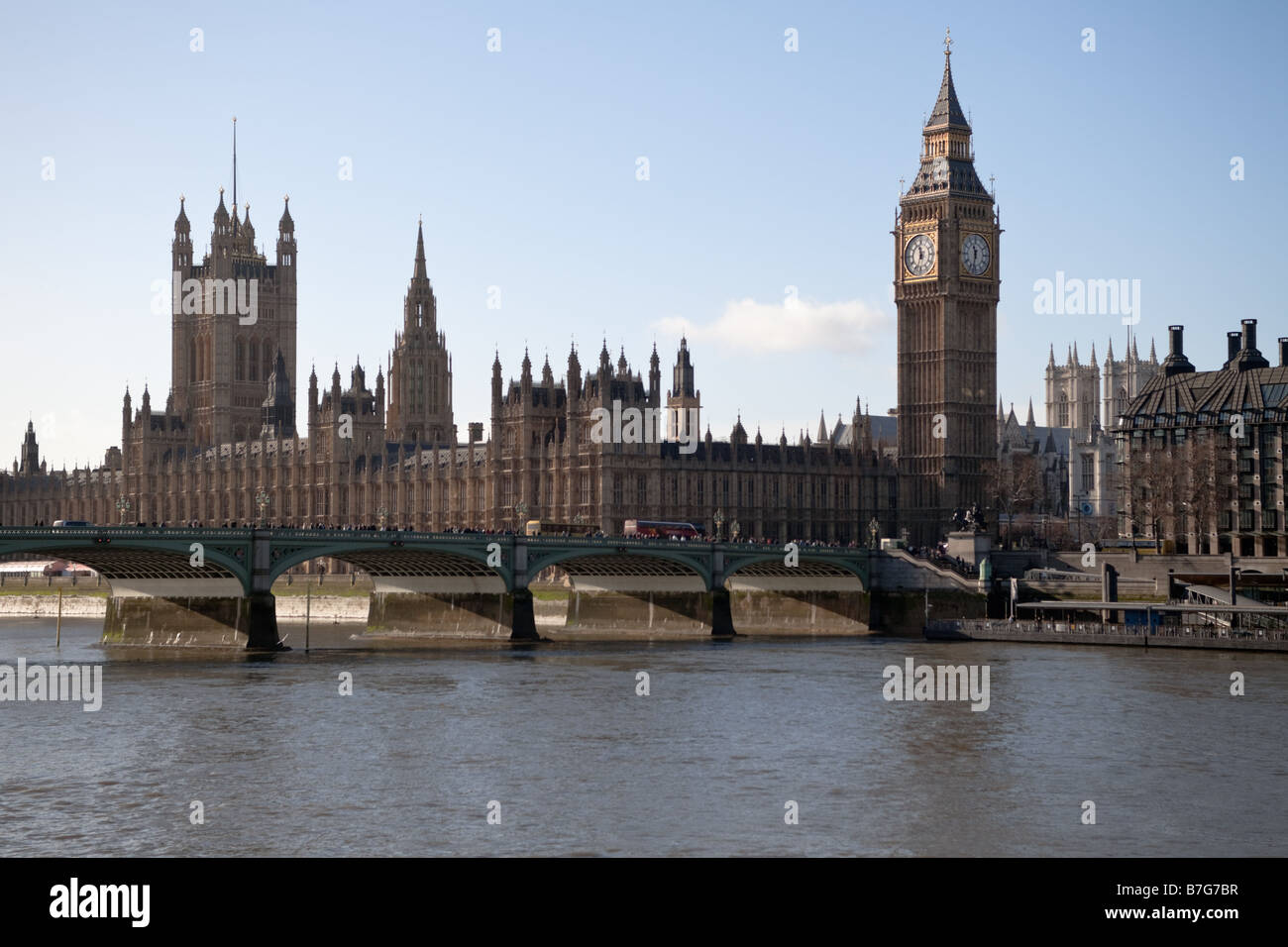 Chambres du Parlement, Big Ben et Westminster Bridge Banque D'Images