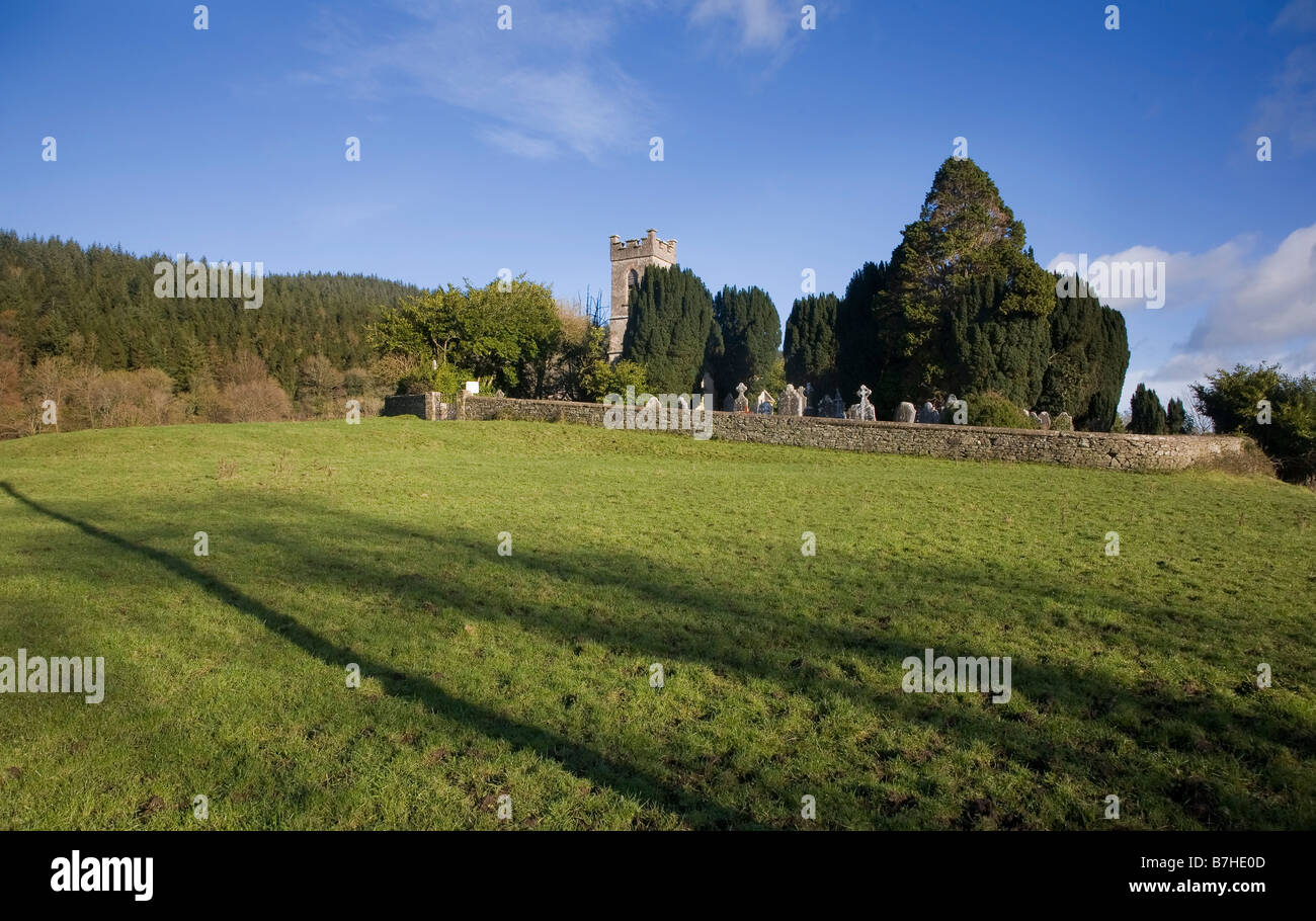 Ancienne église désaffectée et cimetière à Mocollop, près de Wallonie, comté de Waterford, Irlande Banque D'Images