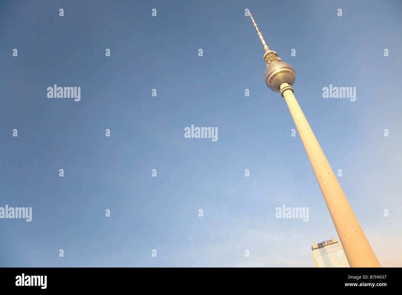 Célèbre De la tour de la télévision de Berlin en Allemagne Banque D'Images