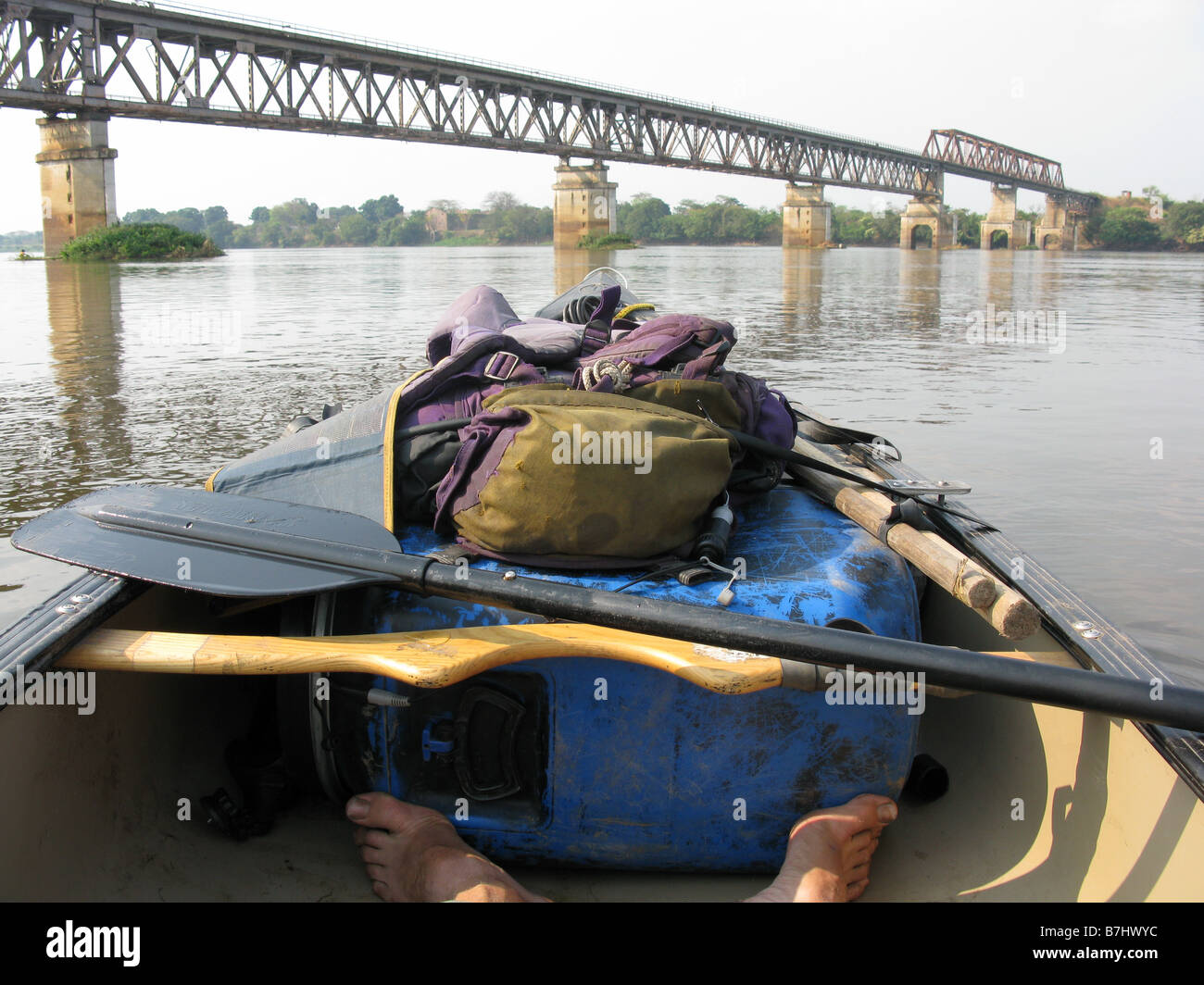 Pont routier et ferroviaire sur la Lualaba affluent du fleuve Congo près de Kabalo République démocratique du Congo, province du Katanga Banque D'Images