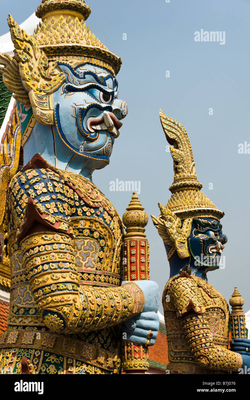 Thotkhirithon gardiennage démons géant une sortie - Wat Phra Kaew et le Grand Palais dans le centre de Bangkok en Thaïlande Banque D'Images