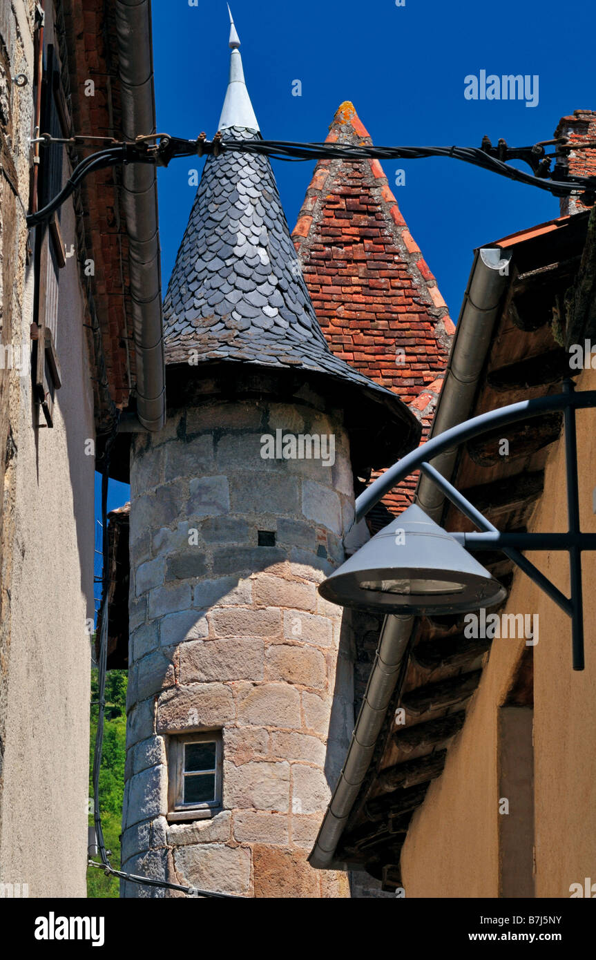 Rue St Cyr dans le centre médiéval de Saint Ceré, Parc Naturel Causses du Quercy, France Banque D'Images