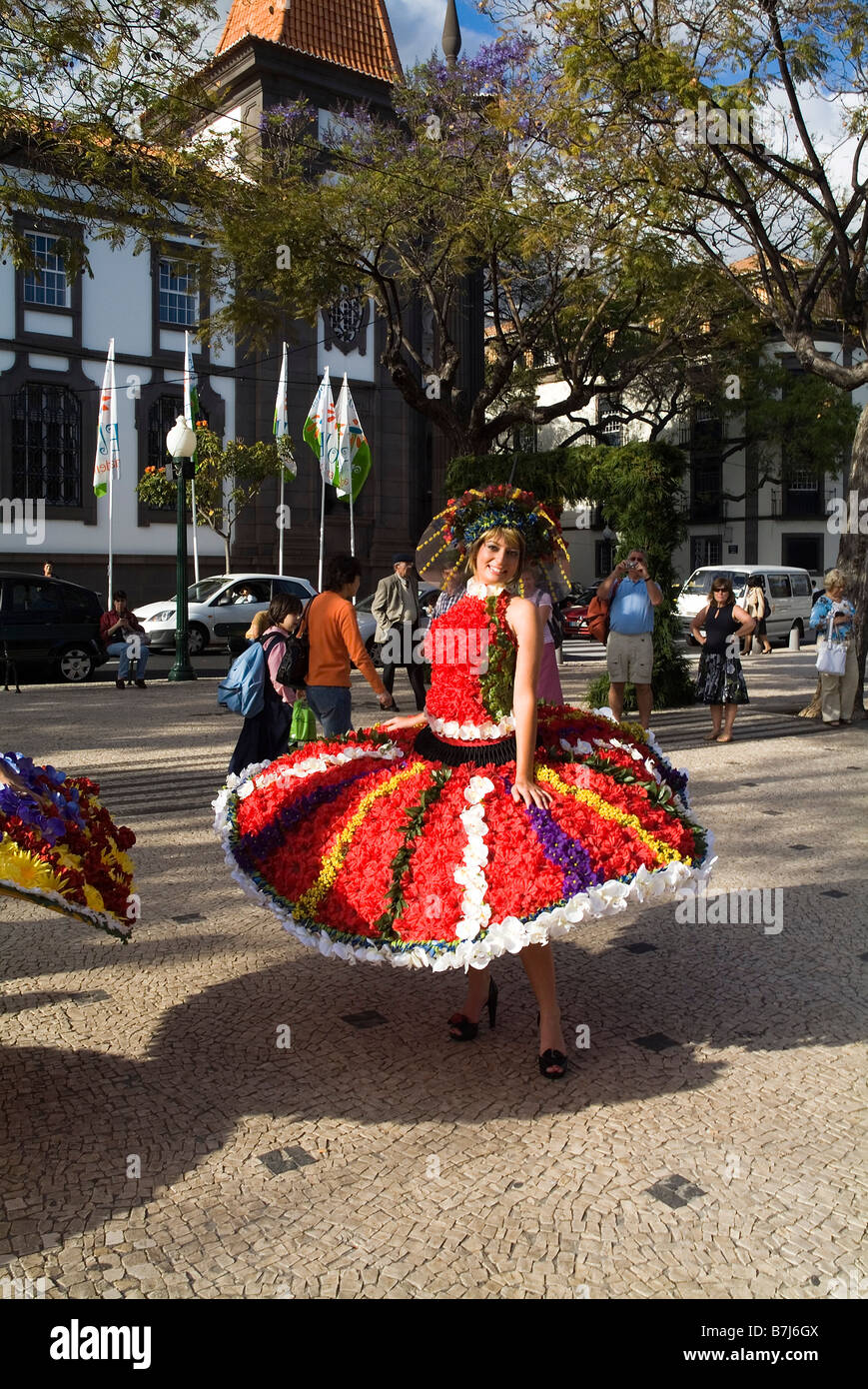 Dh Flower Festival Festival Funchal Madeira girl en fleur belle femme floral robe costume Banque D'Images