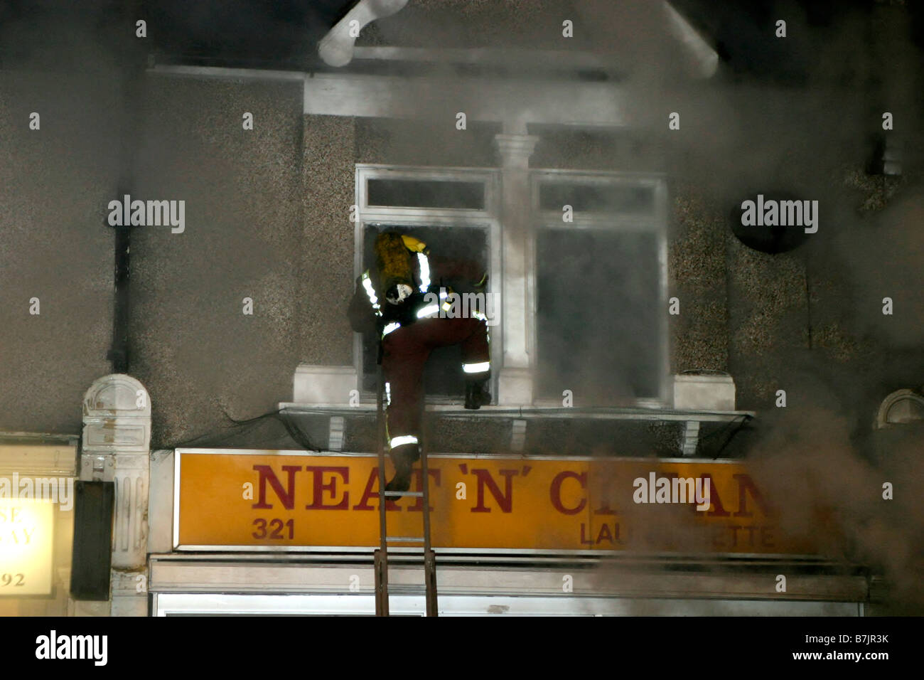 L'échelle ascendante des pompiers de Londres Banque D'Images