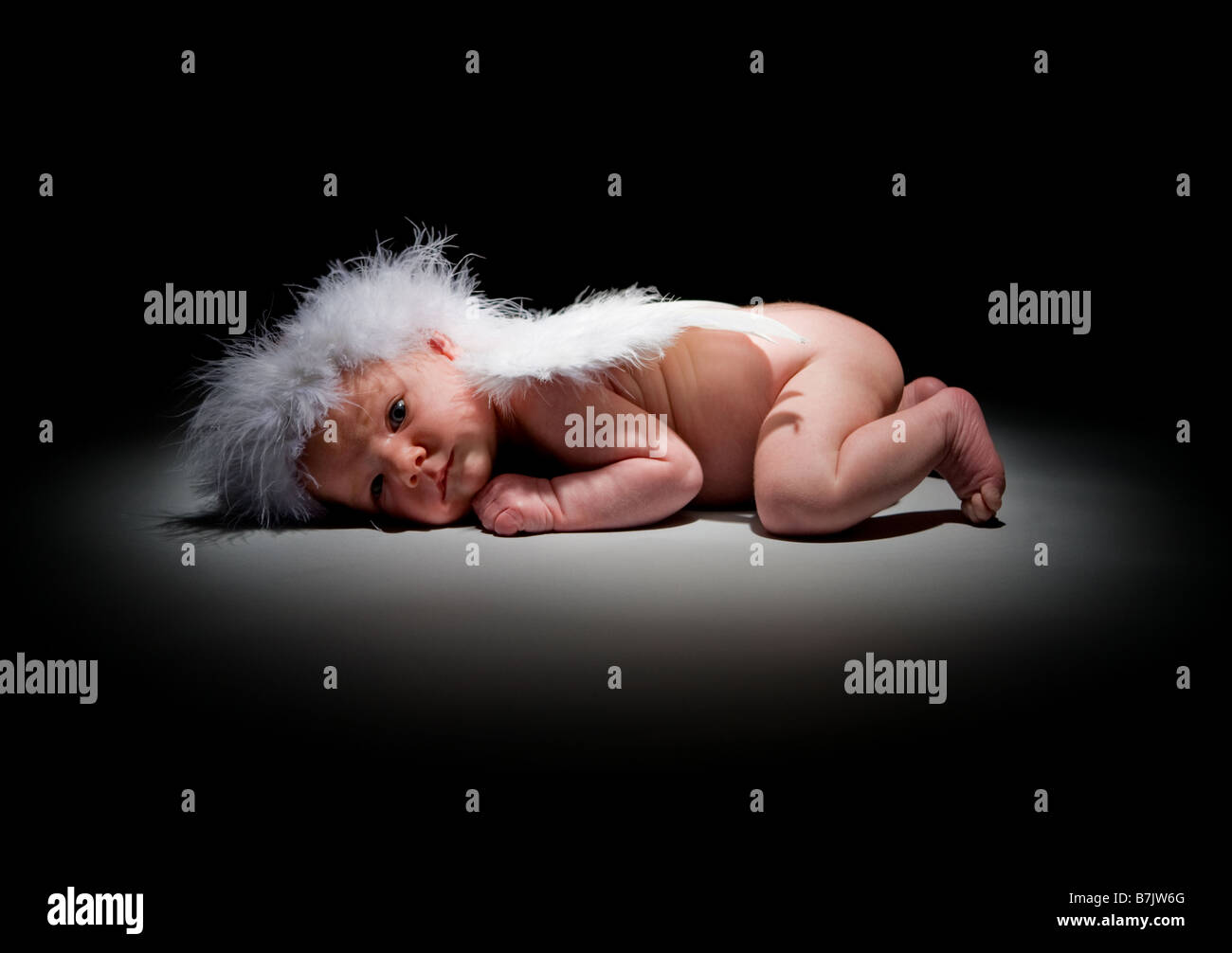 Bebe Ange Ange A La Lumiere Du Nouveau Ne Photo Stock Alamy