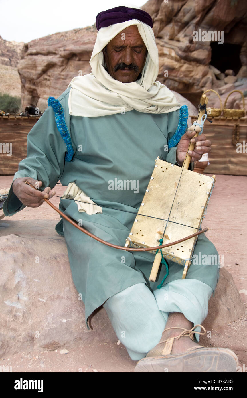 Traditional musical instrument petra jordan Banque de photographies et ...