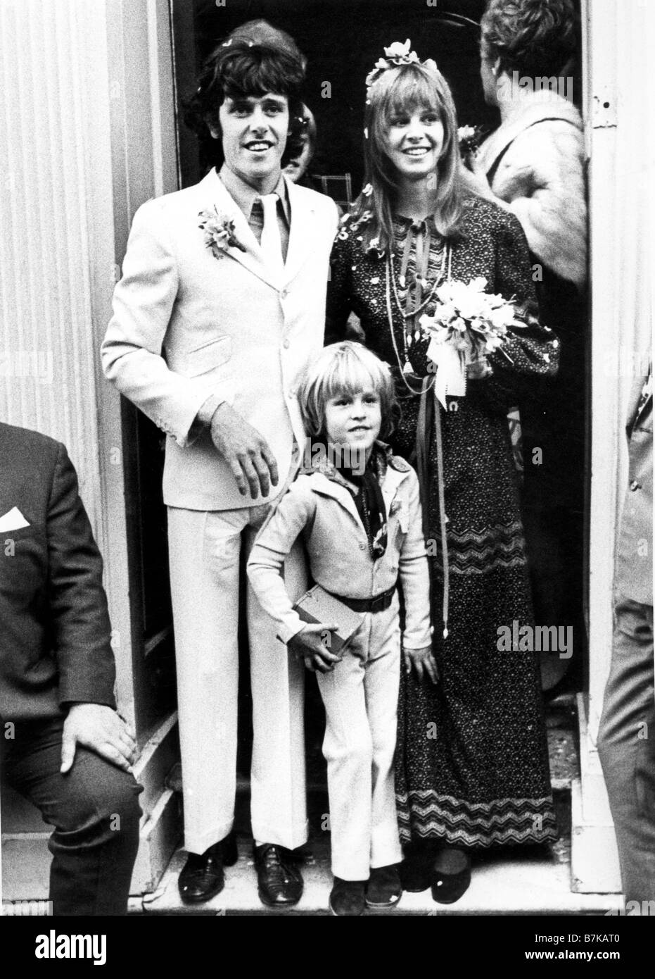 DONOVAN épouse Lynda Lawrence à Windsor Bureau de registre 2 Octobre 1970 Son fils Julian aurait été engendré par Brian Jones Banque D'Images
