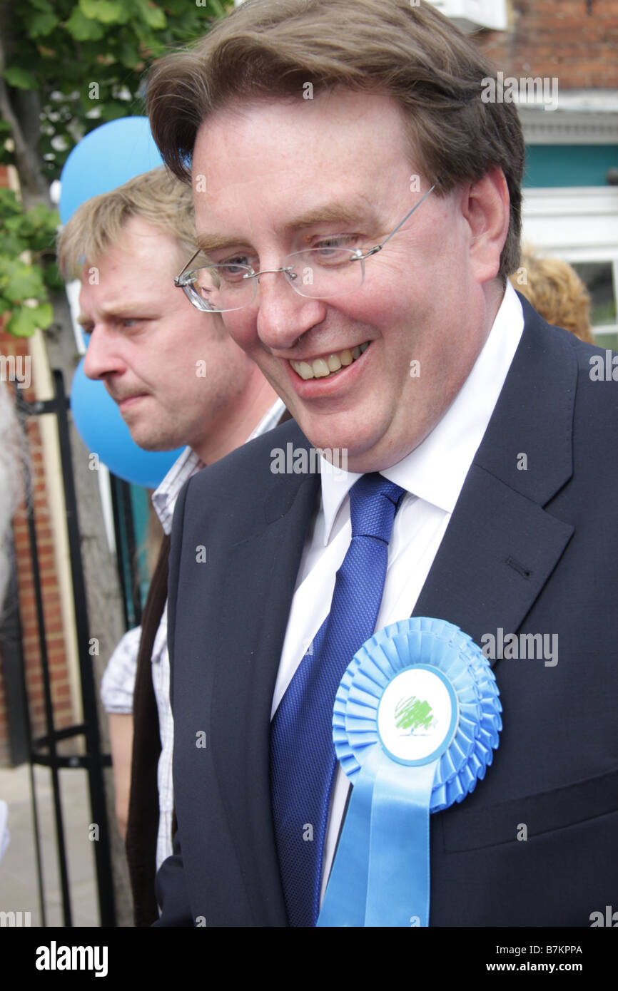 John Howell MP dans Henley on Thames Oxfordshire 2008 Banque D'Images
