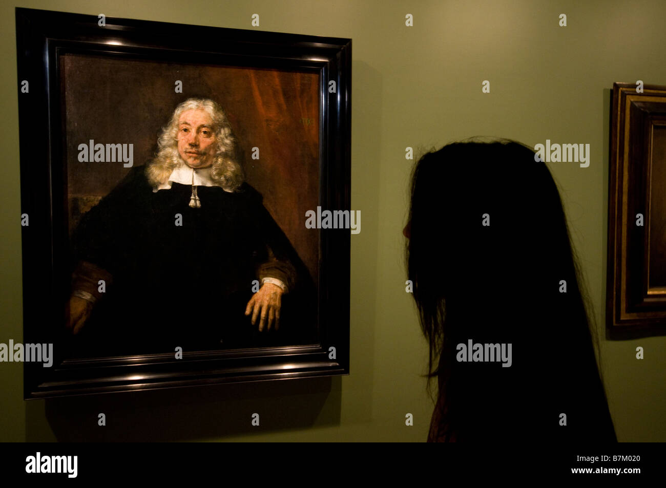 Les visiteurs de la National Gallery of Victoria admirer peintures de Rembrandt Banque D'Images