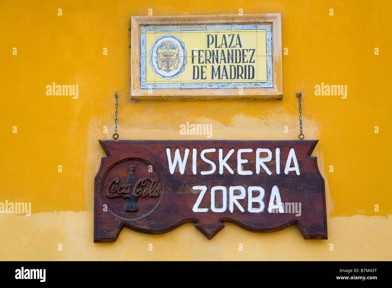 Bar sign in Plaza Fernandez De Madrid vieille ville fortifiée de Cartagena District Ville État de Bolivar Colombie Amérique Centrale Banque D'Images