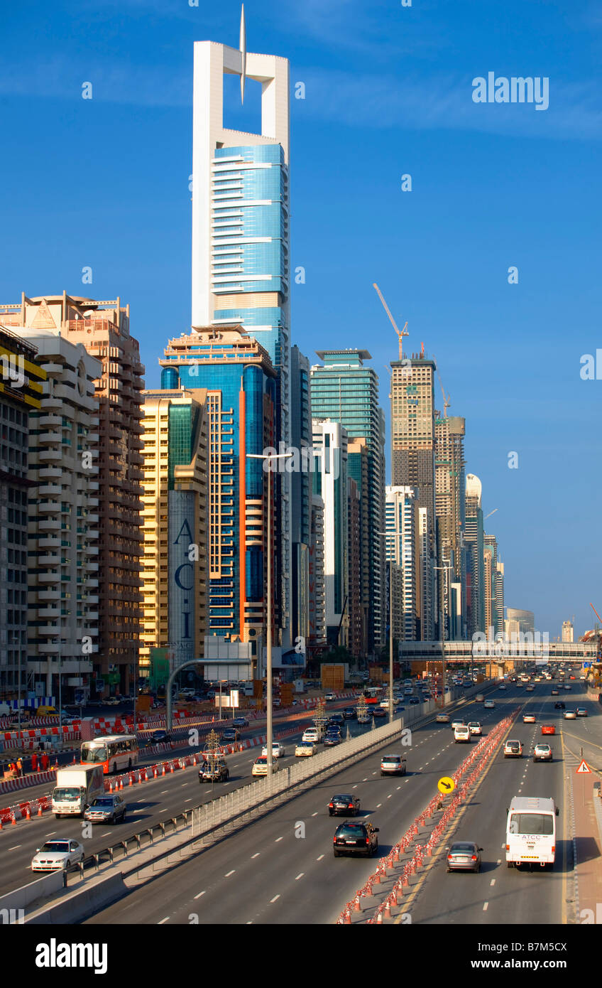 Sheik Zayed road à Dubai Banque D'Images