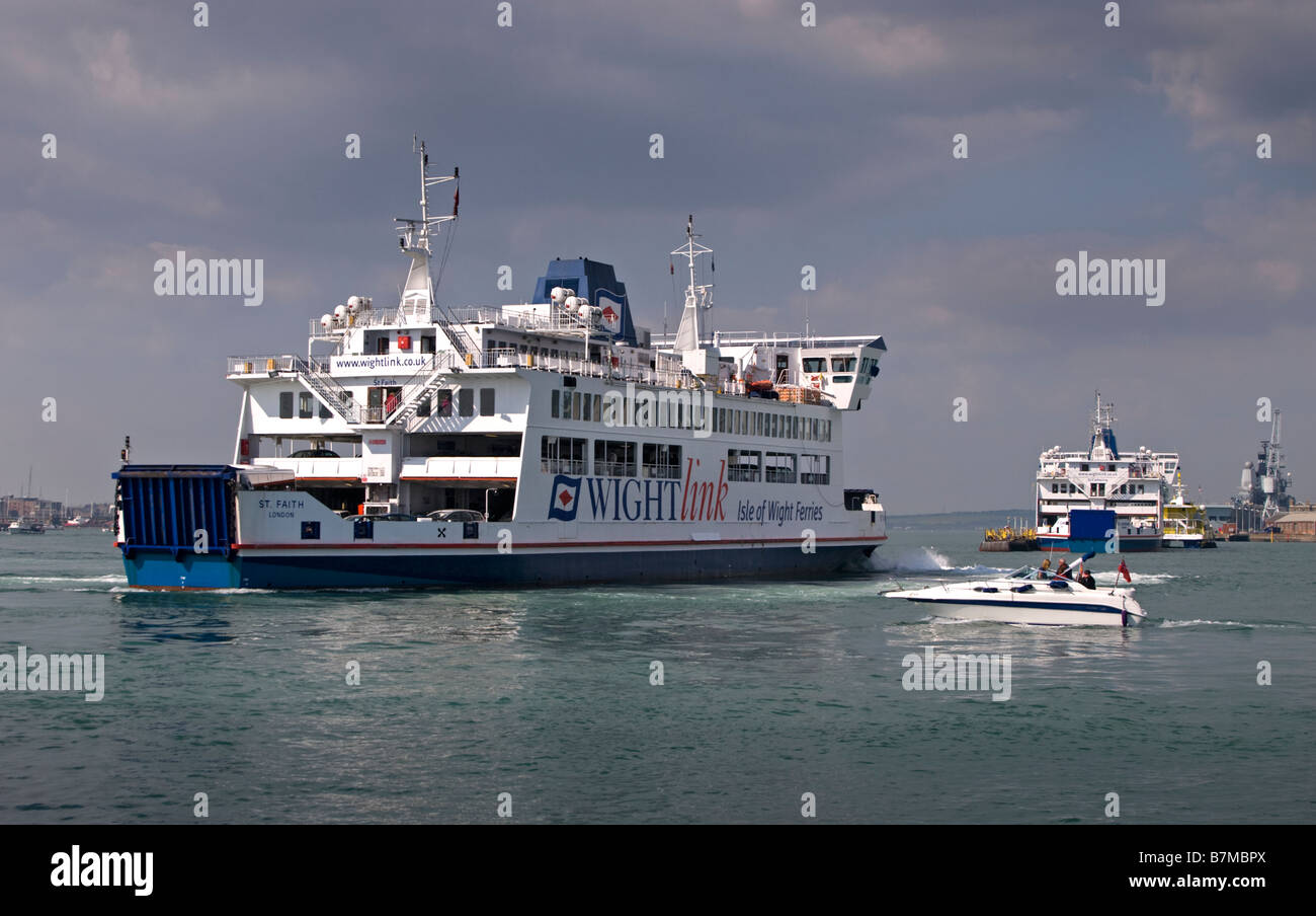Wightlink Isle of Wight Ferries de Portsmouth, Portsmouth, Hampshire, Angleterre Banque D'Images