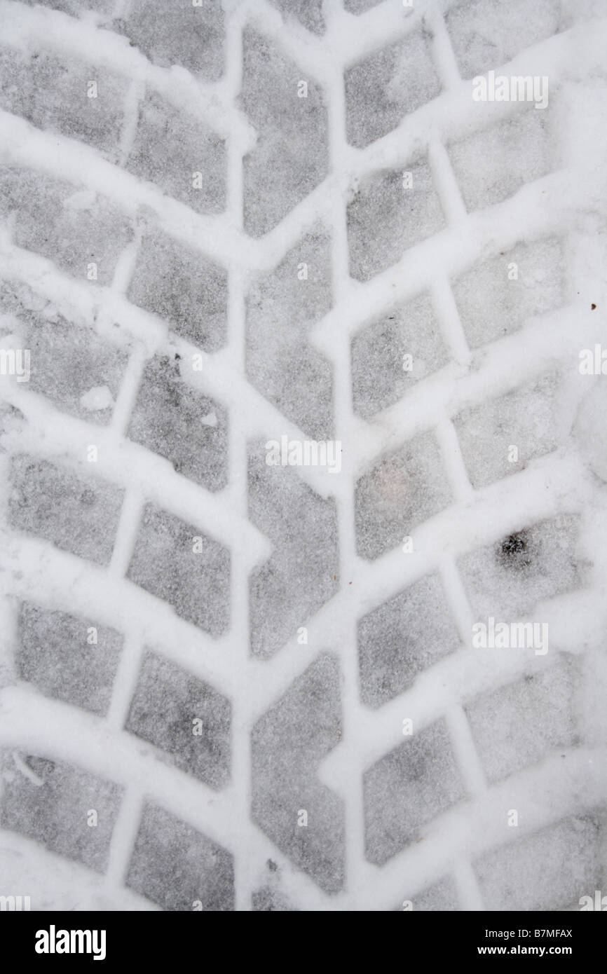 Close up of a pris dans la glace la largeur de voie. Banque D'Images