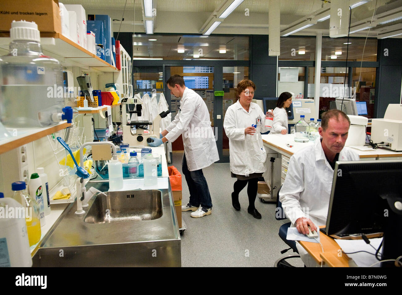 Laboratoire de recherche AstraZeneca dédié à travailler sur un remède pour la maladie d'Alzheimer à Södertälje en Suède Banque D'Images