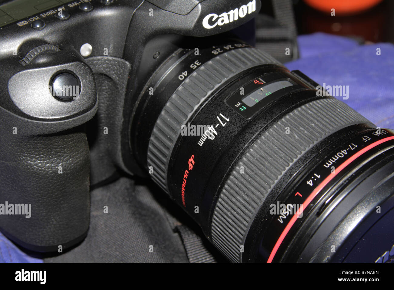 Canon 40D dSLR avec série L de Canon 17-40mm lens, gros plan recadré. Banque D'Images