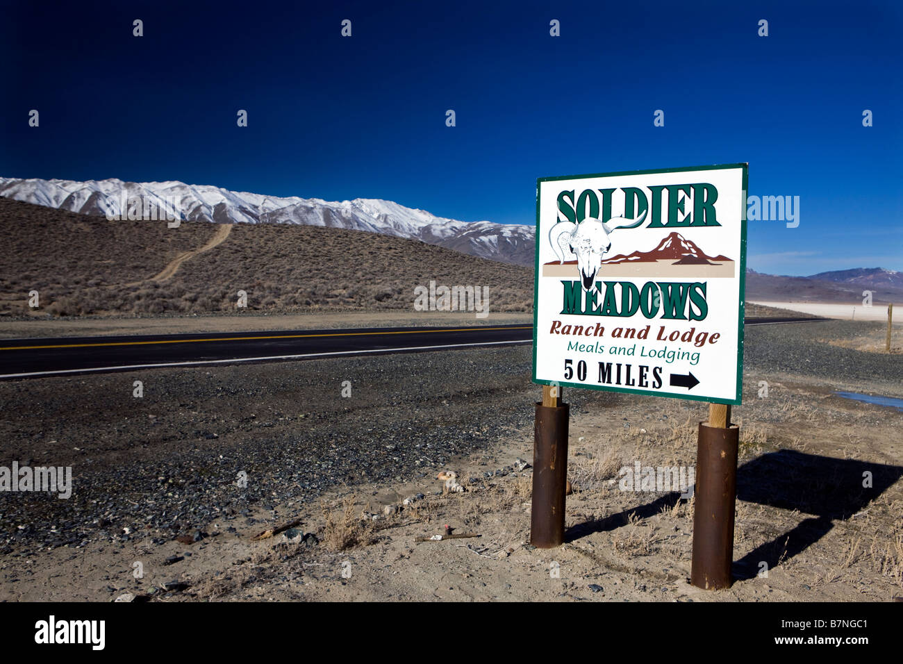 Road sign off du comté de route 34 pour Soldier Meadows Ranch Lodge et le Black Rock Desert Gerlach, Nevada Banque D'Images