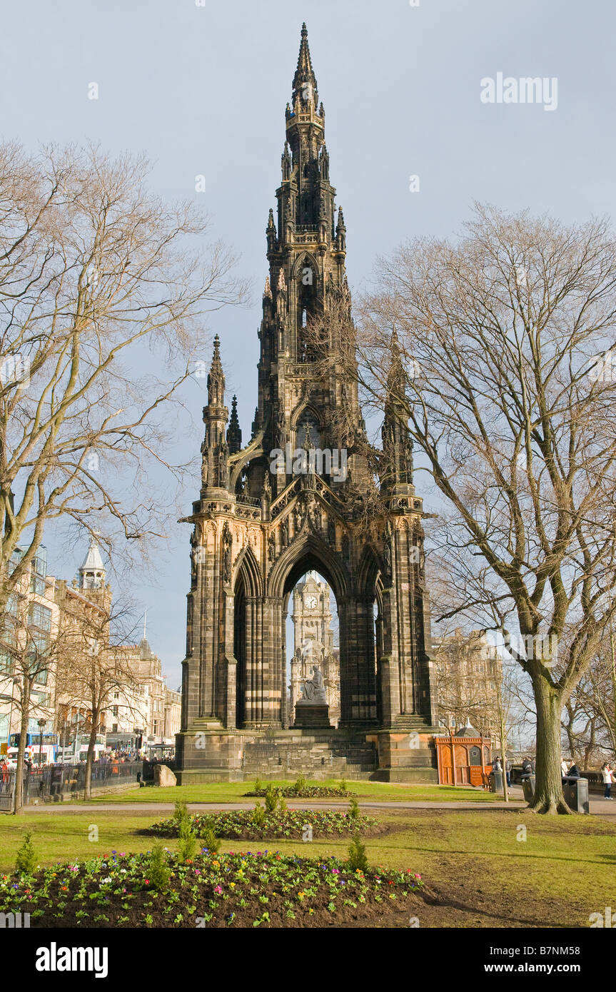 Le 'Scott Monument' dans les jardins de Princes Street, Édimbourg Banque D'Images