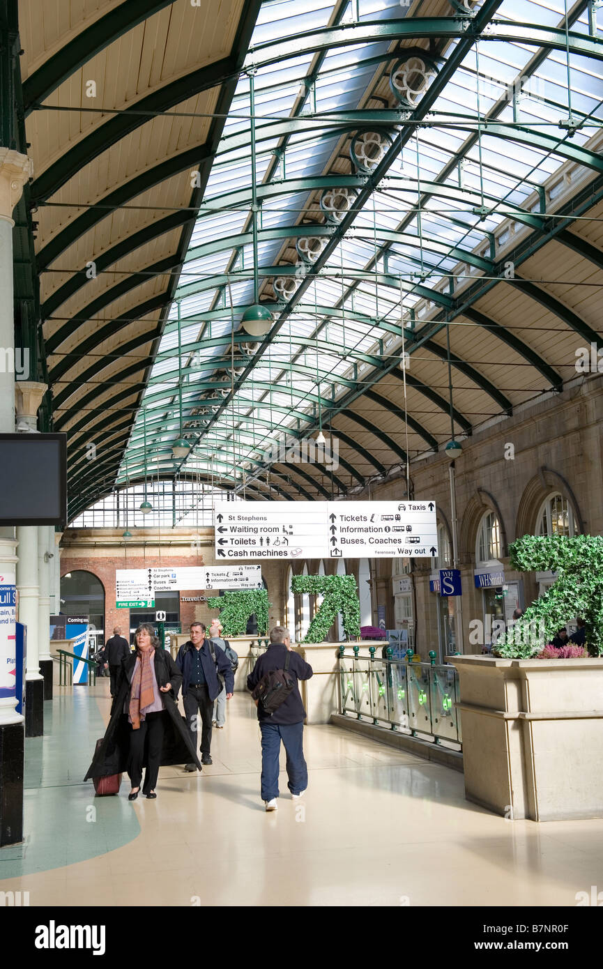 La gare de Hull Paragon dans l'East Yorkshire, un bon exemple d'une gare victorienne Banque D'Images