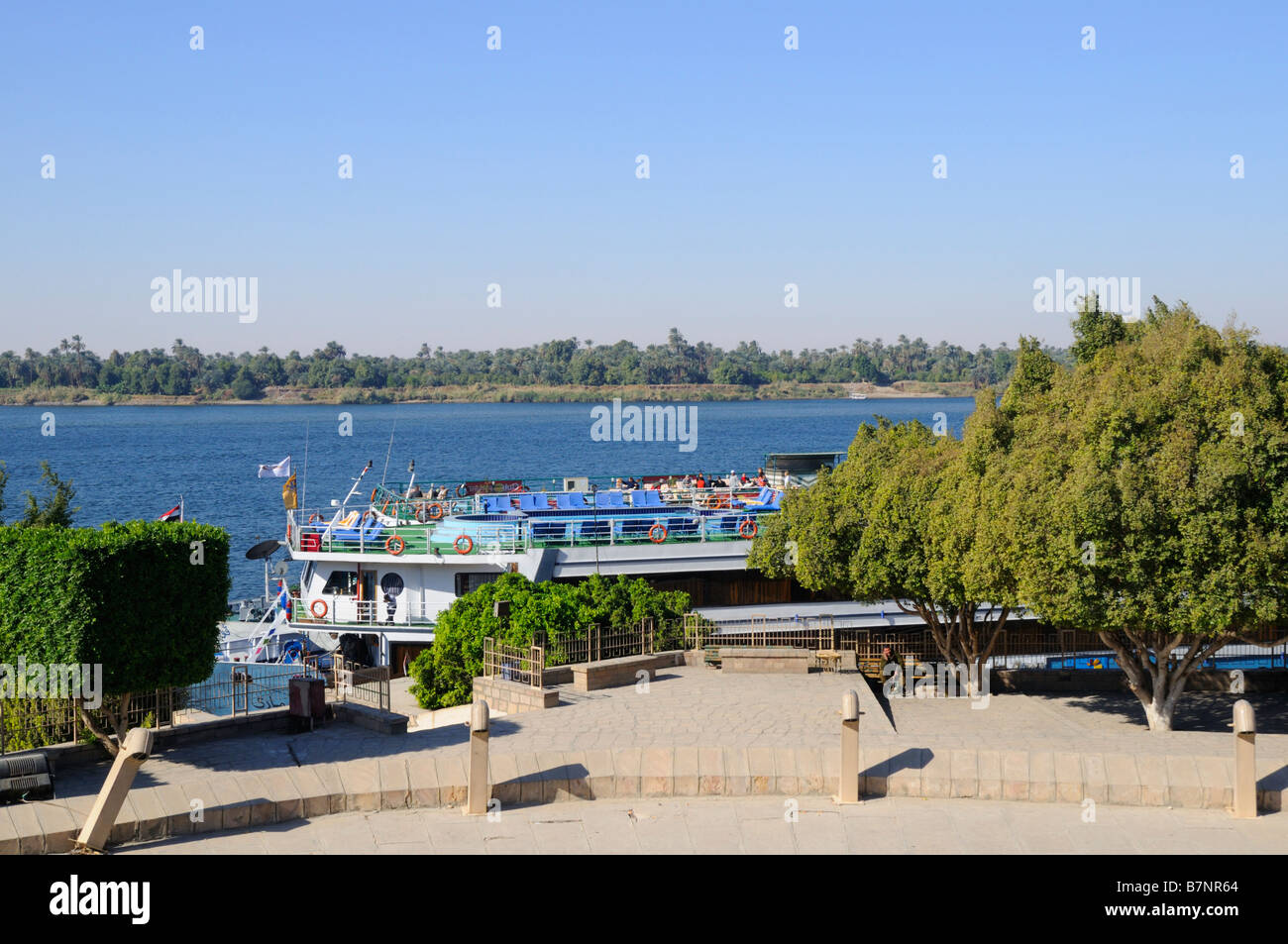 Le Nil en bateau de croisière, la Lady Mary amarré à Kom Ombo en Egypte Banque D'Images