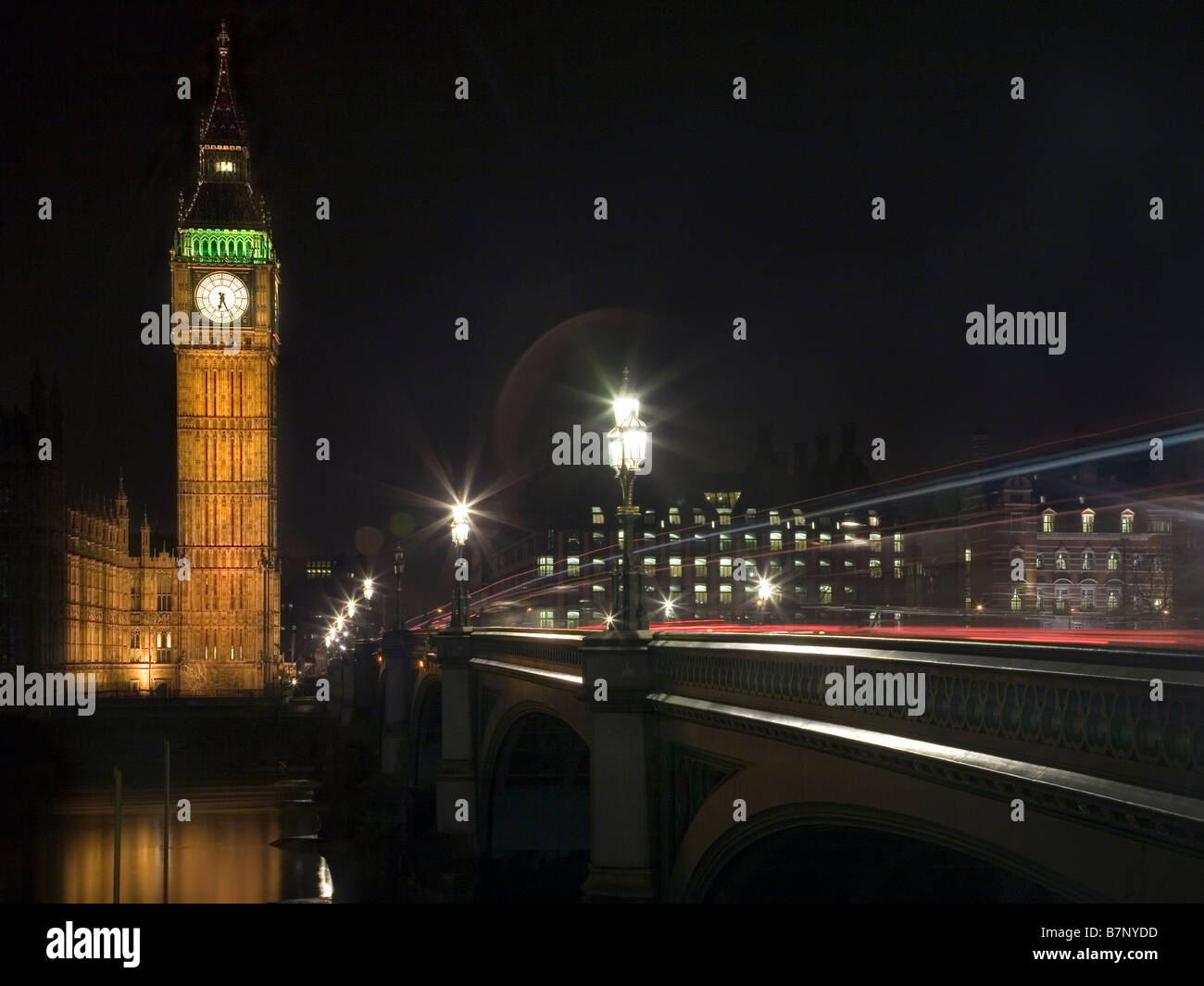 Temps de nuit vue de l'horloge Big Ben du Palais de Westminster à Londres Banque D'Images