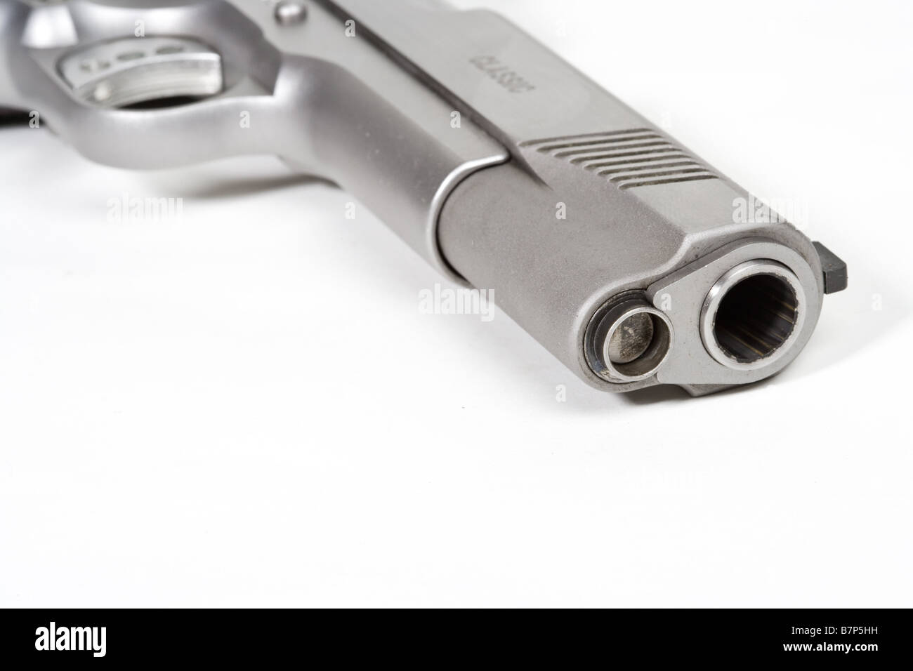 Canon d'un pistolet style 1911 Banque D'Images