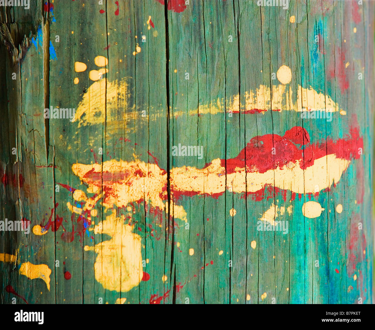 Art abstrait peinture éclaboussa sur un pieux marin Banque D'Images