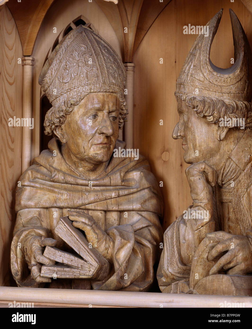 Heilbronn, Kilianskirche, Saint Kilian, Hochaltar von 1498, prédelle, Ambrosius Kirchenväter Augustinus und im Gespräch Banque D'Images