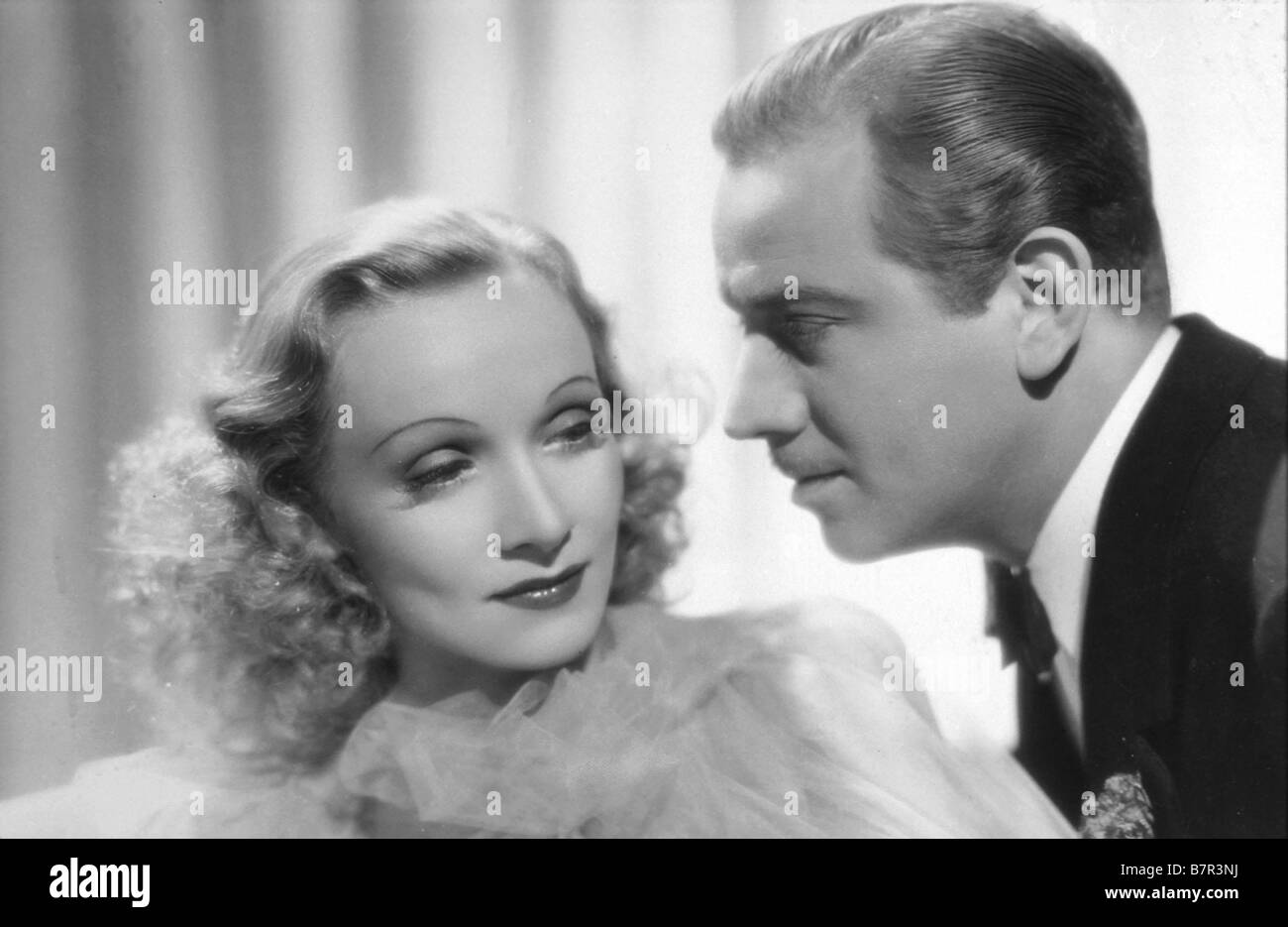 Ange Angel Année : 1937 USA Marlene Dietrich, Melvyn Douglas réalisé par Ernst Lubitsch Banque D'Images