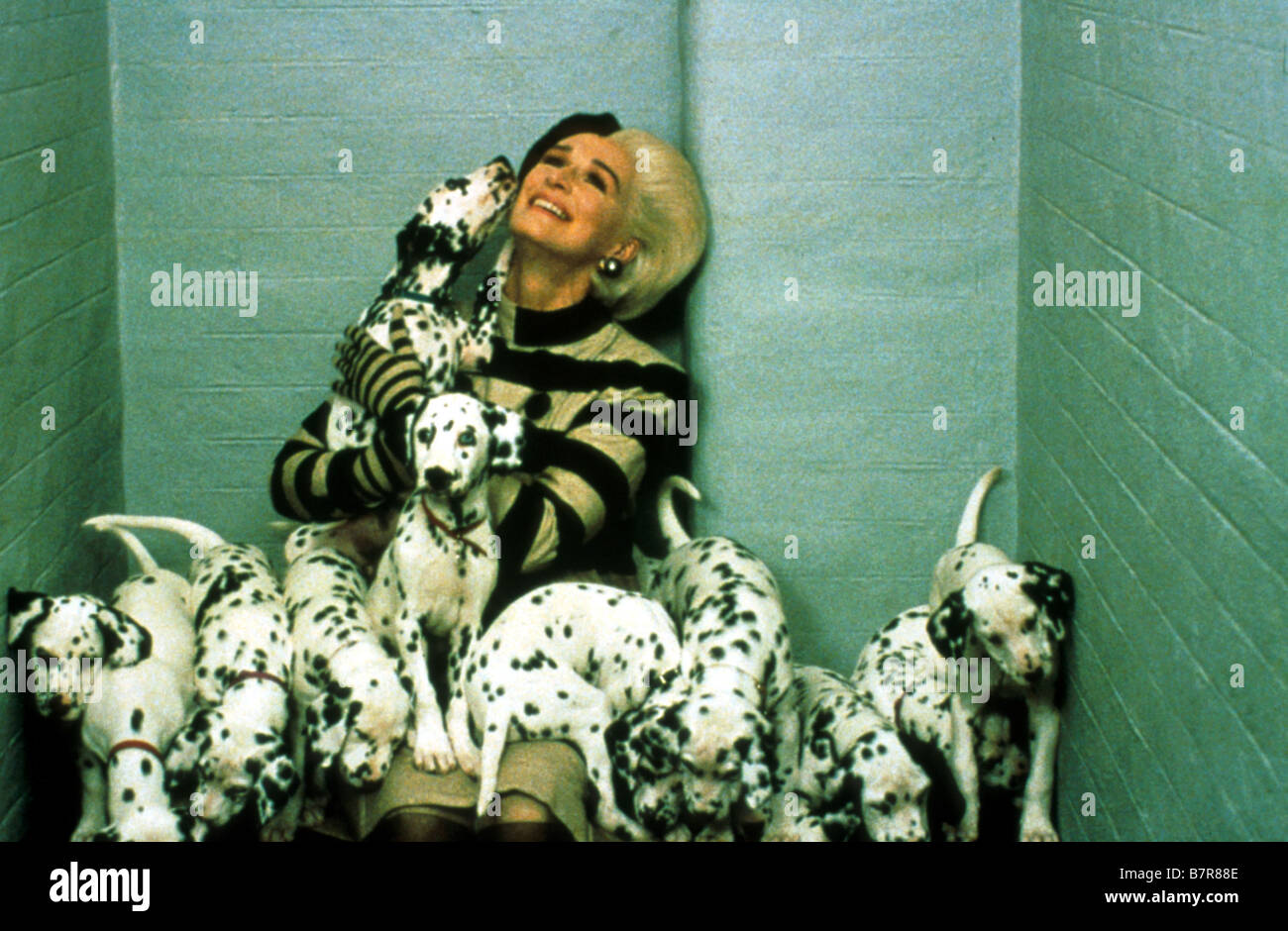 102 Dalmatiens Année : 2000 USA Glenn Close Réalisateur : Kevin Lima Banque D'Images