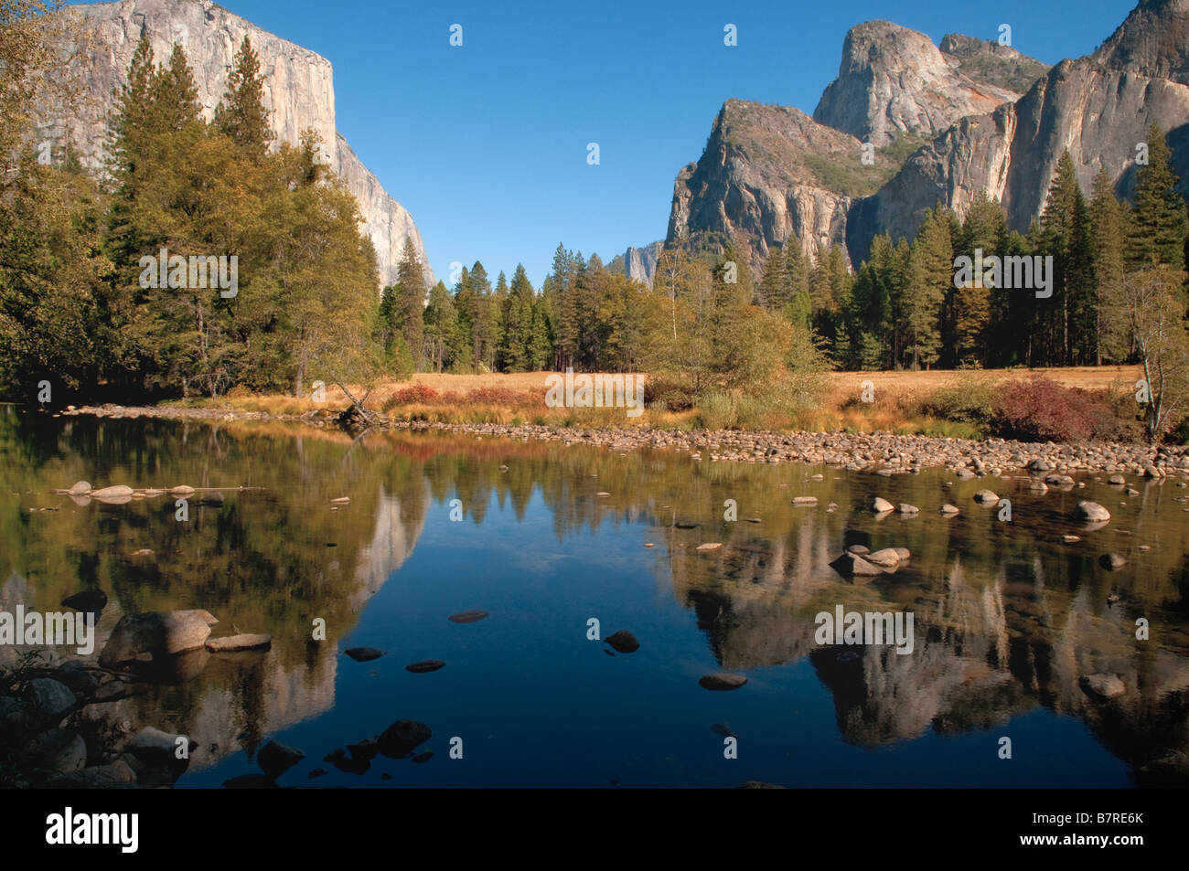 La réflexion de Yosemite Banque D'Images