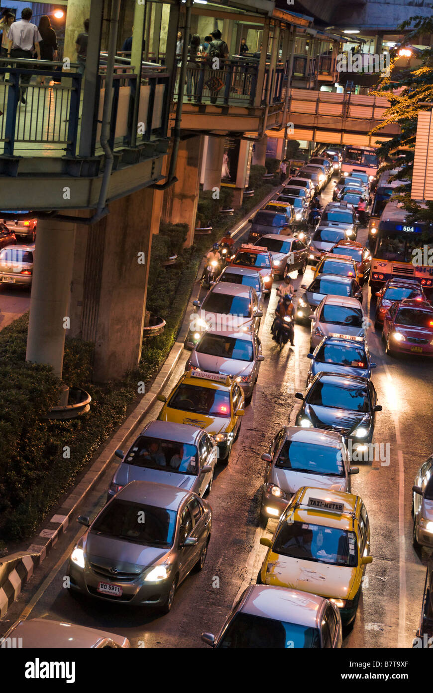 La congestion du trafic lourd Pathumwan, dans le centre de Bangkok, Thaïlande Banque D'Images