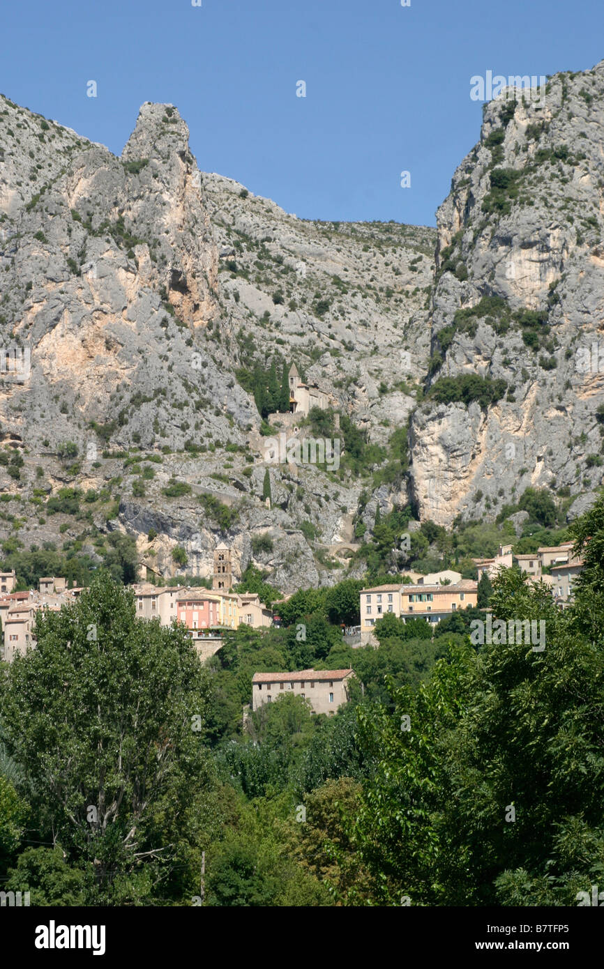 Moustiers Ste Marie, dans le Parc Régional Naturel du Verdon Provence France Banque D'Images