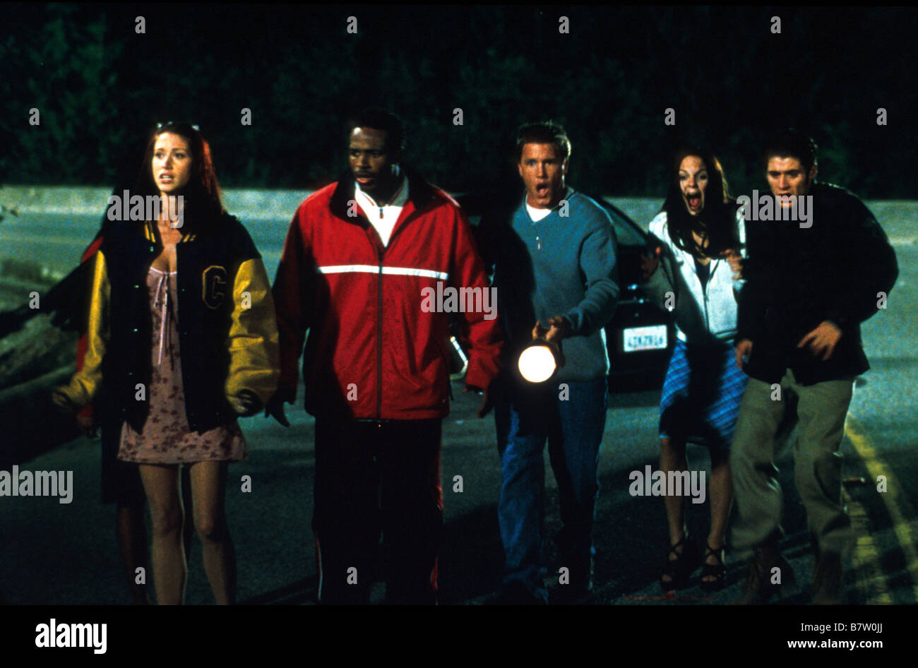 Scary Movie Scary Movie Année : 2000 USA Lochlyn Munro, Shawn Wayans, Shannon Elizabeth, Anna Faris, Jon Abrahams Réalisateur : Keenen Ivory Wayans Banque D'Images