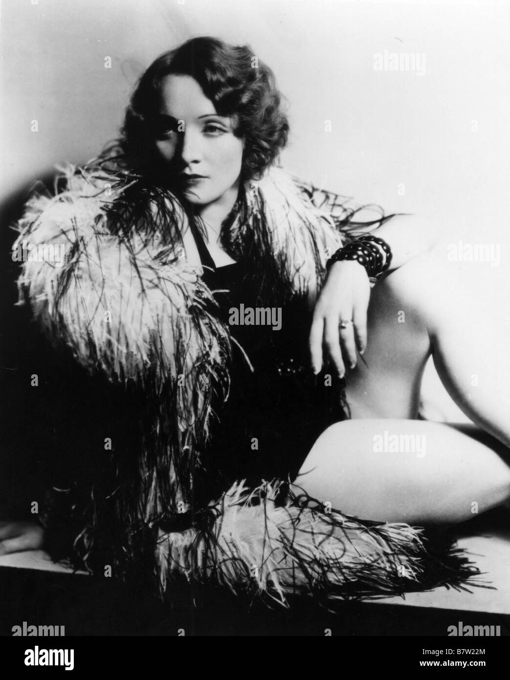 Maroc Année : 1930 USA Réalisateur : Josef von Sternberg Marlene Dietrich Banque D'Images