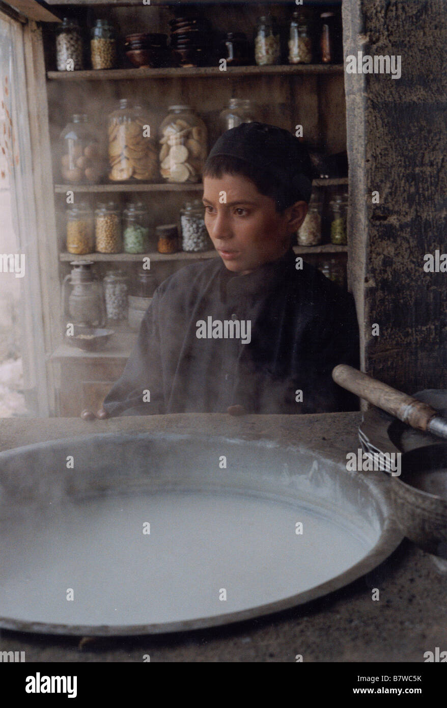 Oussama Oussama Année : 2003 - Afghanistan Marina Golbahari Réalisation : Sedigh Barmak Banque D'Images