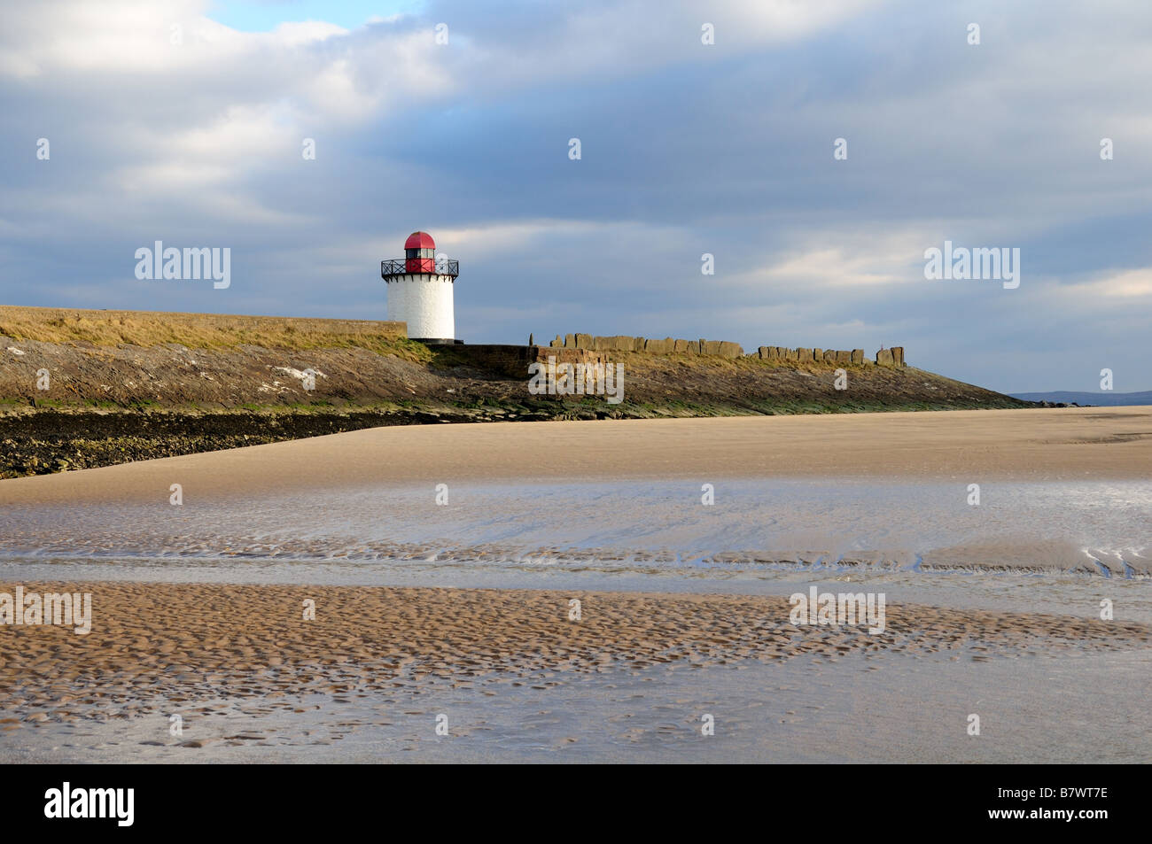 Phare Burry port côtier Milennium Park Llanelli Carmarthenshire Wales Banque D'Images