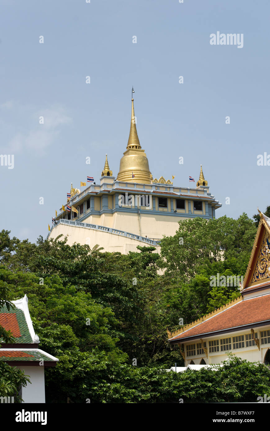 Temple Bouddhique Wat Saket au sommet du Mont d'or Phra Nakorn, dans le centre de Bangkok, Thaïlande Banque D'Images