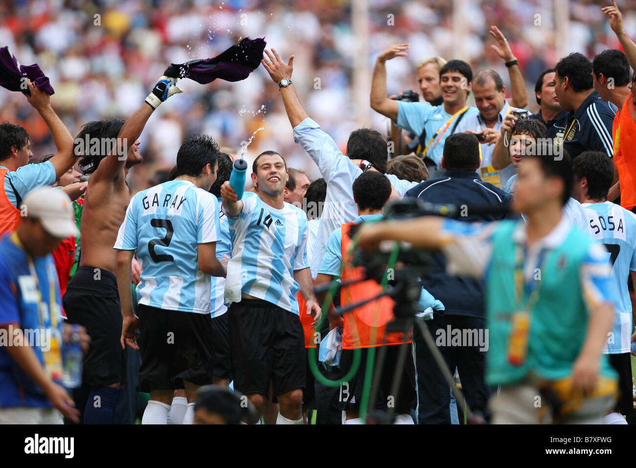 Groupe de l'équipe argentine 23 AOÛT 2008 ARG Football Jeux Olympiques de Beijing 2008 L'Argentine célèbre remportant la finale de football hommes contre le Nigeria au Stade National oiseaux nichent dans Beijing Chine Photo de Daiju Kitamura AFLO SPORT 1045 Banque D'Images