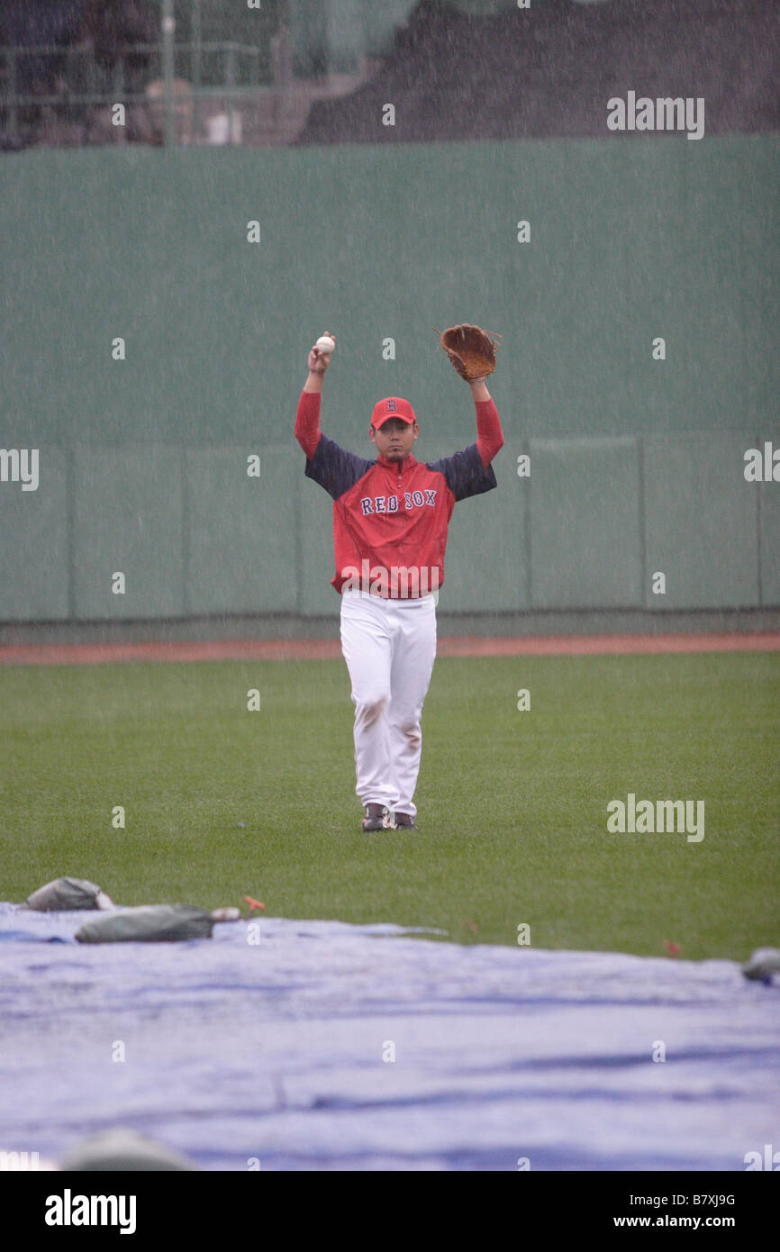 Daisuke Matsuzaka Boston rouge Sox Pitcher Numéro 18 le Fenway Park, collecte des eaux de loisirs Sport Baseball Game Banque D'Images