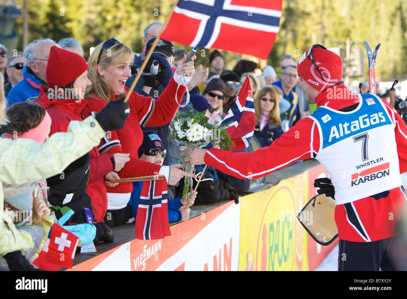 Magnus H gémir ni 17 janvier 2008 Combiné nordique Magnus Hovdal Moan R de la Norvège au cours de la cérémonie de remise des prix après avoir remporté le DKB FIS Coupe du monde de combiné nordique Gundersen individuel HS140 10km au Parc olympique de Whistler dans la vallée Callaghan British Columbia Canada Photo par Toshi Kawano AFLO 2021 Banque D'Images