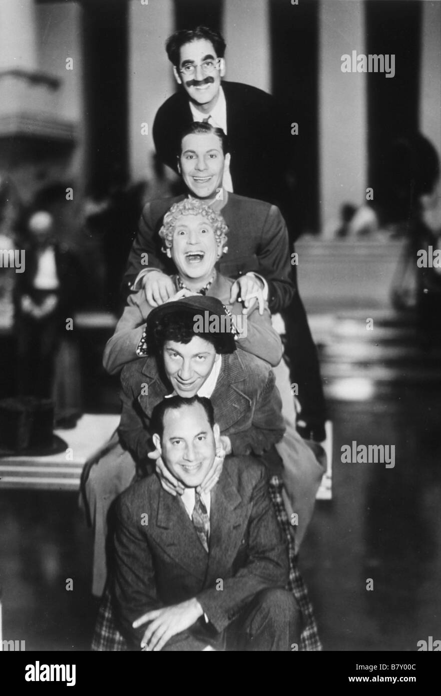 Les Marx Brothers les Marx Brothers Groucho Marx, Chico Marx, Harpo Marx, Marx Geotanya Apartments Banque D'Images