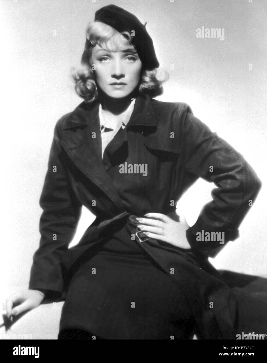La main-d'année : 1941 USA Marlene Dietrich Directeur : Raoul Walsh Banque D'Images