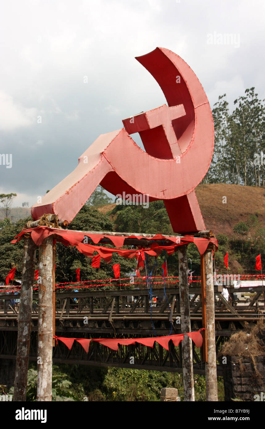 Hammer sickle statue du parti communiste de l'Inde Kerala Munnar Banque D'Images