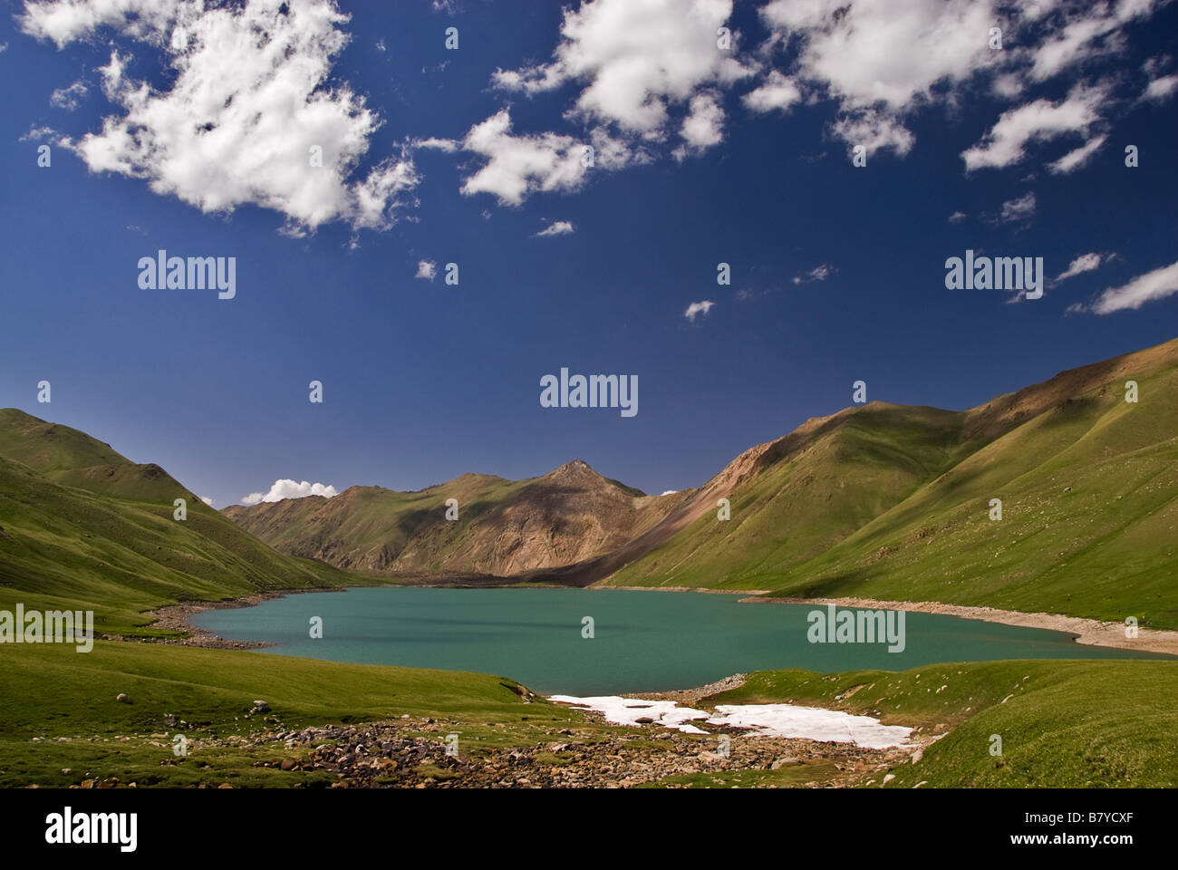 Paysage du lac Kol Ukok Kochkor Kirghizistan Banque D'Images